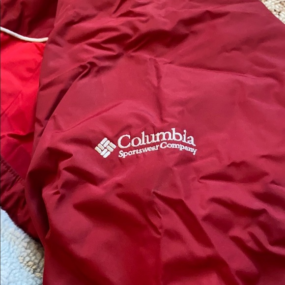 Columbia brand ski/snow coat in red - Picture 14 of 14